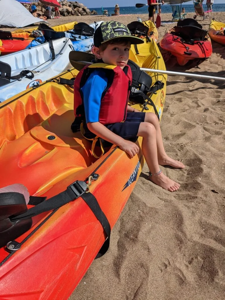 Happy Kayak niño
